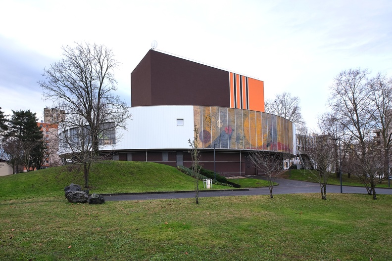 img1-theatre.jpg