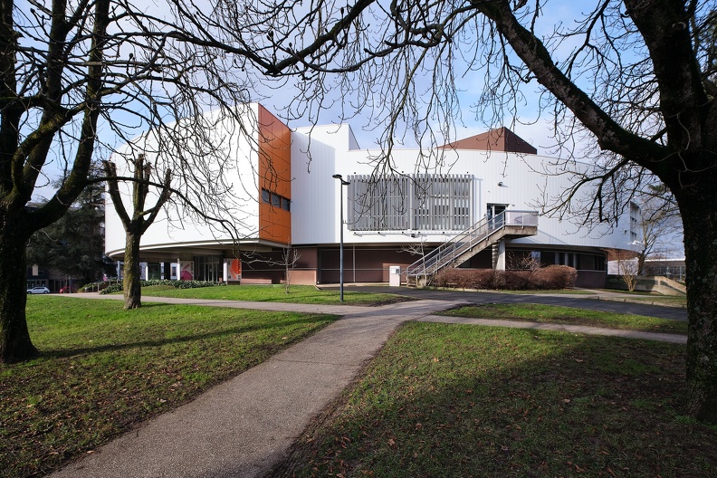 img-2-theatre.jpg