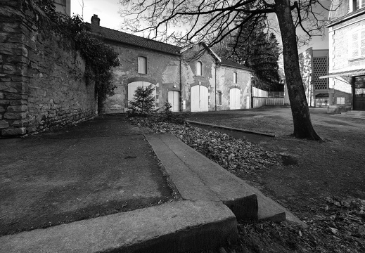 Dépendances de château